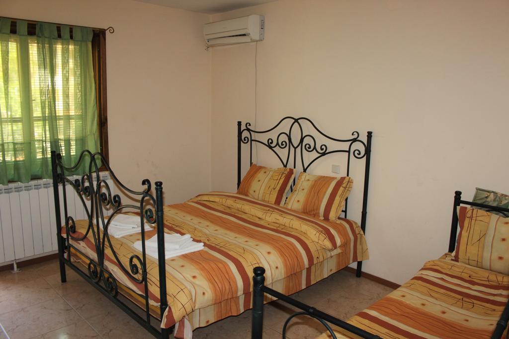 Guest House Chinarite Sandanski Bilik gambar